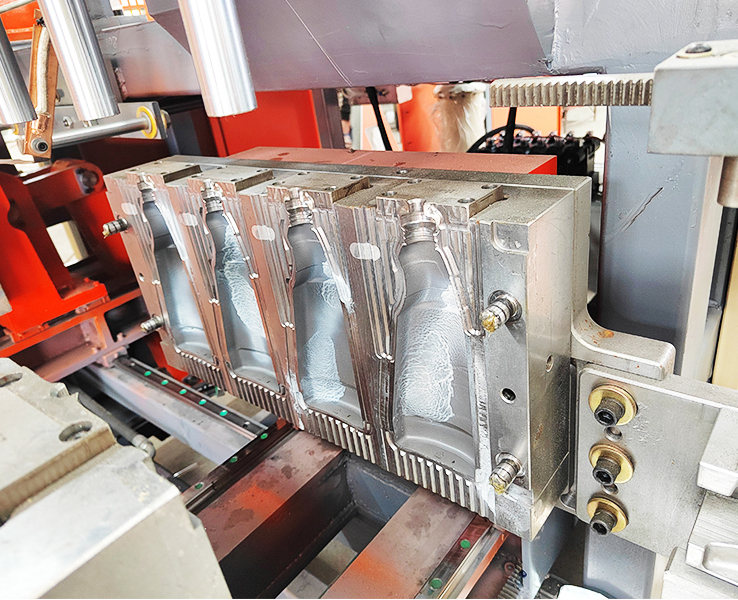 العوامل التي تؤثر على جودة آلات نفخ المنتجات المقولبة بالنفخ.